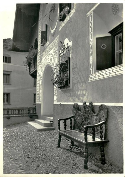 Engadinerhaus in Scuol Vorderseite