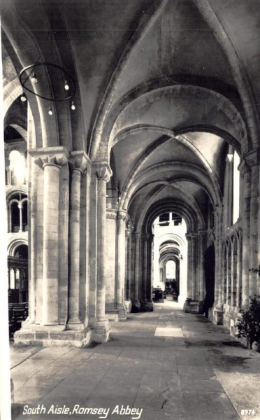 South Aisle - Romsey Abbey Vorderseite