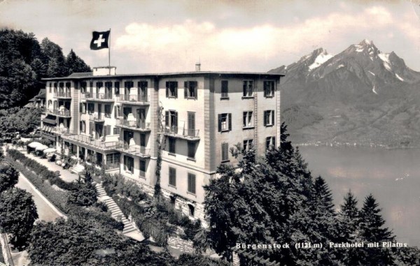 Bürgenstock, Parkhotels mit Pilatus Vorderseite