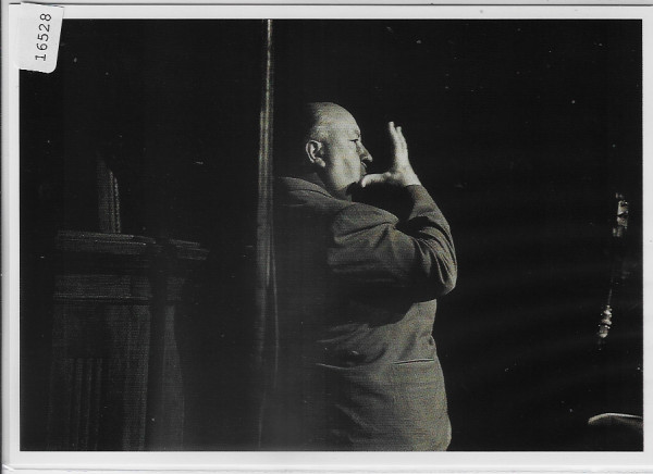 Alfred Hitchcock 1953 - Photo: Sam Shaw