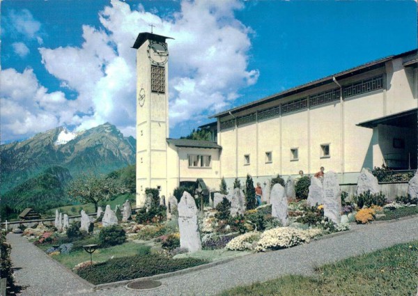 Antoniuskirche Obbürgen am Bürgenstock, Bergfriedhof aus Natursteinen, Blick auf Pilatus Vorderseite