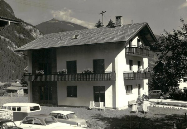 Mayrhofen, Gästeheim Maria Schmidhofer Vorderseite