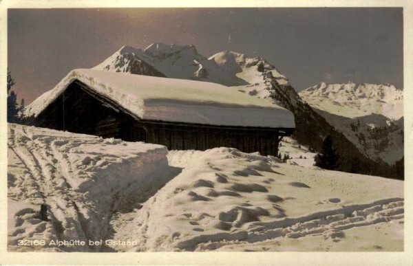 Alphütte bei Gastaad Vorderseite