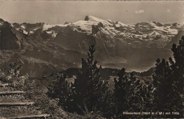 Stanserhorn mit Titlis Vorderseite