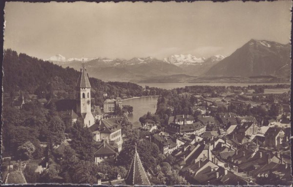 Thun und die Alpen