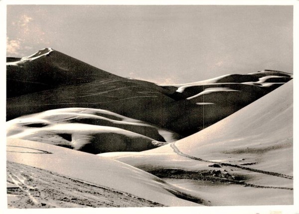 Skigebiet Melchsee-Frutt. Aufstieg zum Balmeregghorn Vorderseite